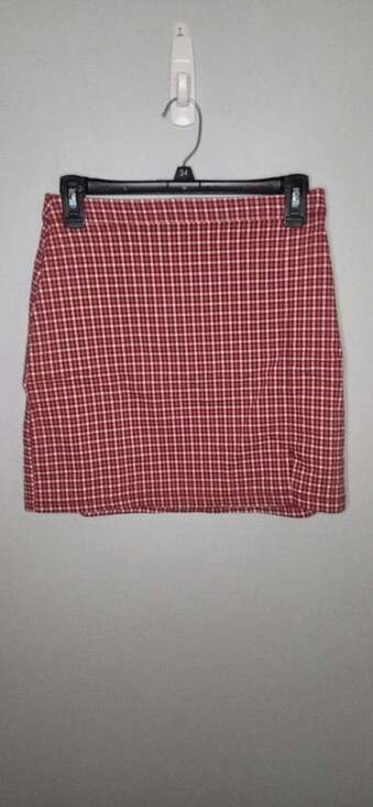 Dresses & Skirts - Hollister womans plaid mini skit size small